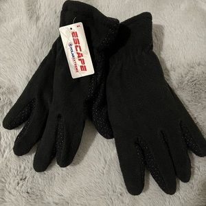 Escape Polar women’s gloves, fleece, quick drying, anti slip. NWT, Size M/L